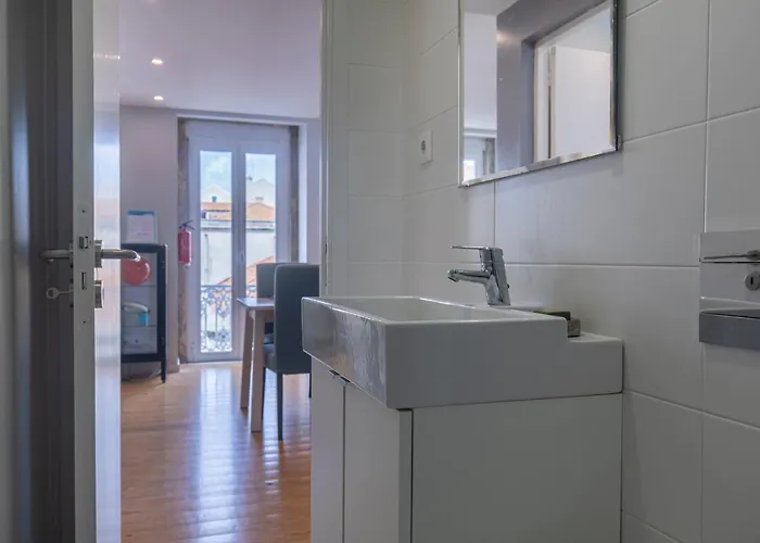 Graceful 2bdr Duplex By Lovelystay * Lisboa