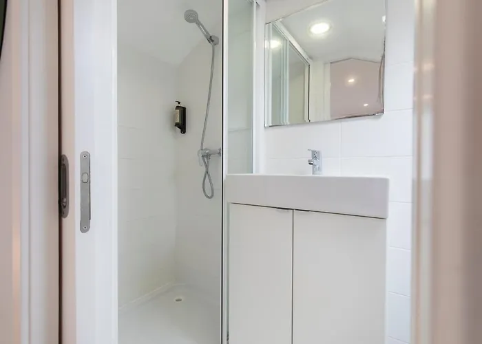 Graceful 2bdr Duplex By Lovelystay *