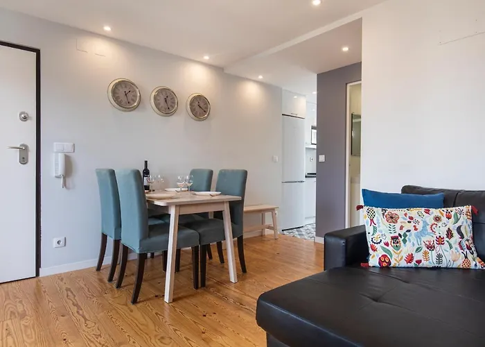 Graceful 2bdr Duplex By Lovelystay Lisboa