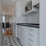 Graceful 2bdr Duplex By Lovelystay Lissabon