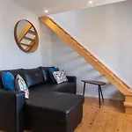Graceful 2bdr Duplex By Lovelystay * Lisboa