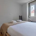 Graceful 2bdr Duplex By Lovelystay Apartmán Lisboa